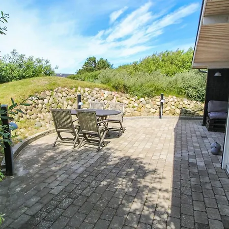 Aatos - 500m From The Sea By Interhome Feriehus *